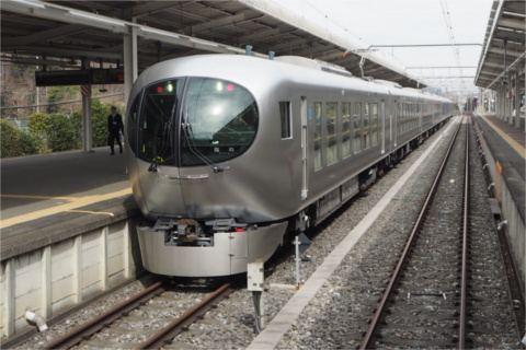 西武鉄道の新型特急Laview